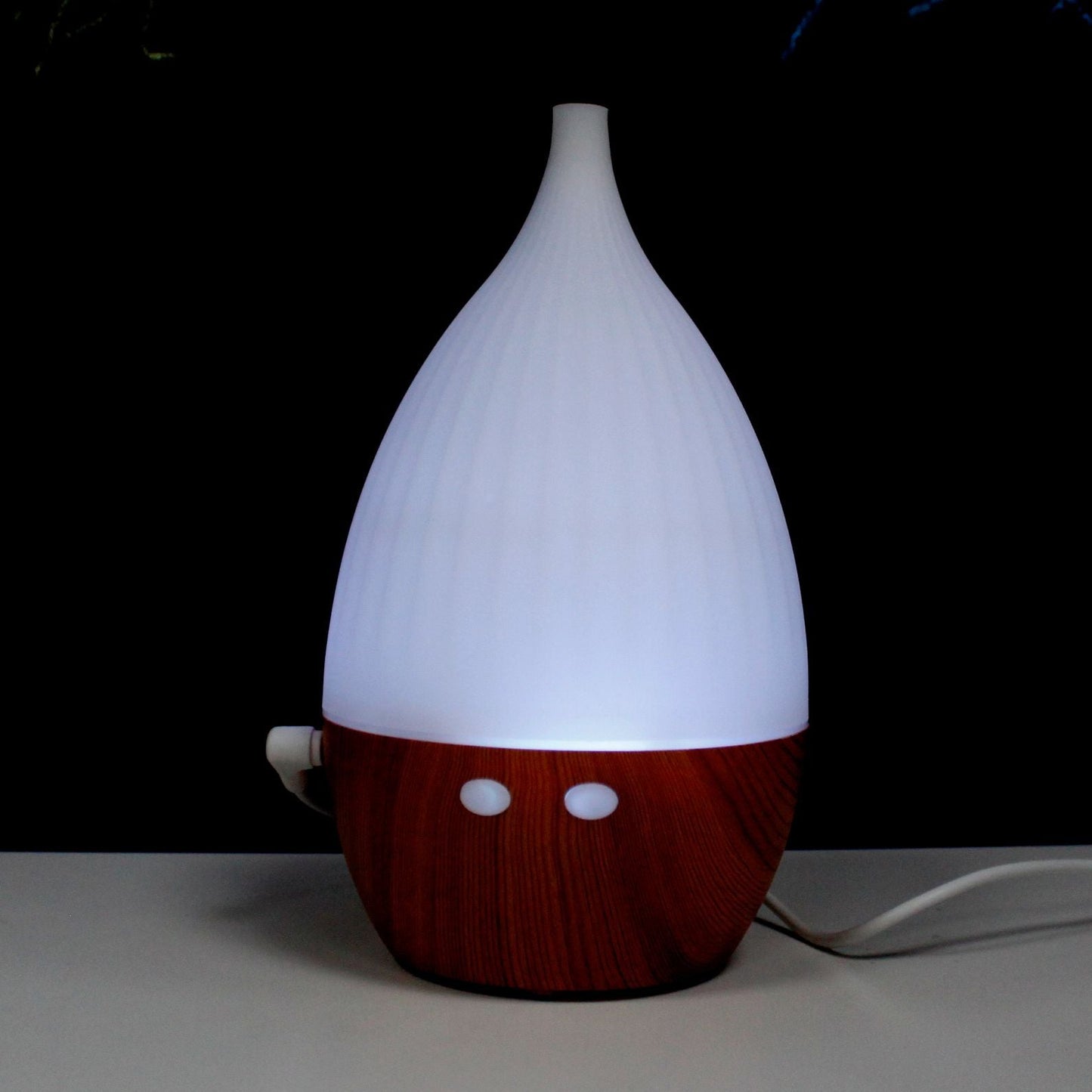 Milan LED Aroma Diffusor Modernes Design USB Farbwechsel
