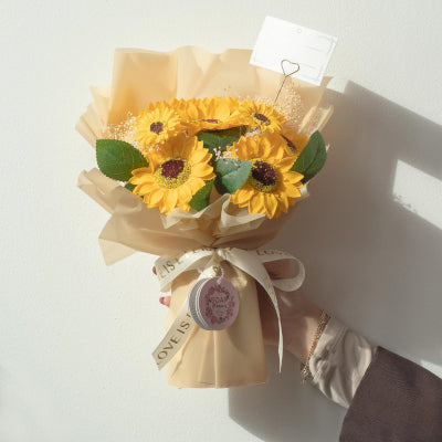 Großer Seifenblumenstrauß Sunflowers mit Grußkarte Ewige Liebe