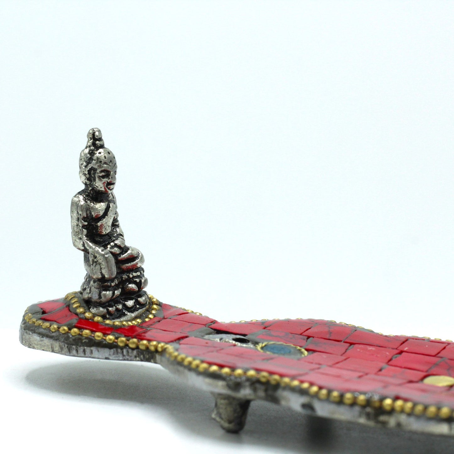 Länglicher tibetischer Buddha Räucherhalter in Dolchform
