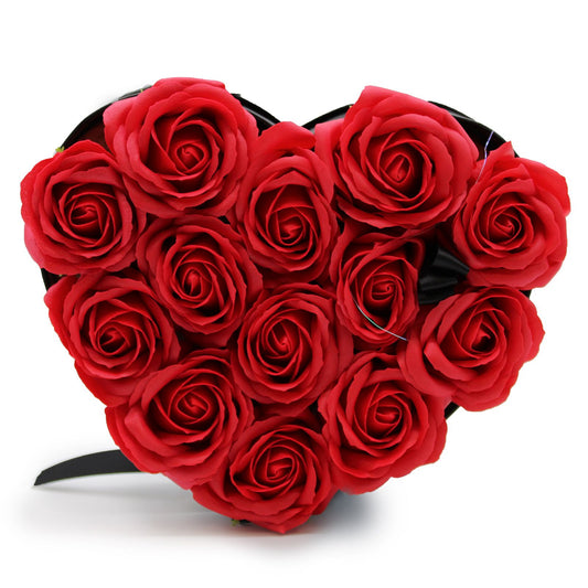 Seifenblumen Geschenkstrauß mit 13 Rote Rosen in Herzbox