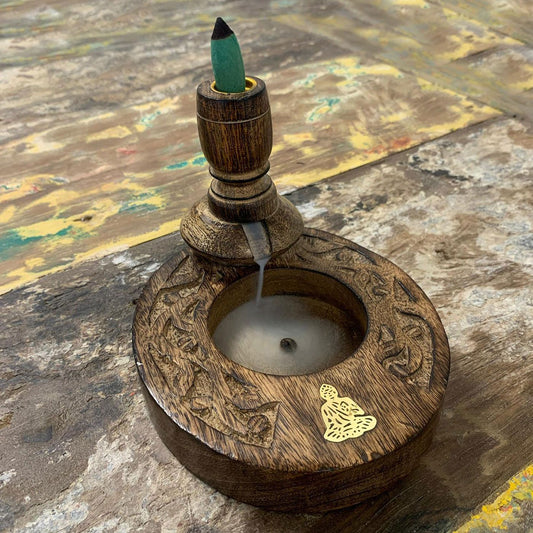 Kleiner Rückfluss Räucherbrenner aus Mangoholz Messing Buddha