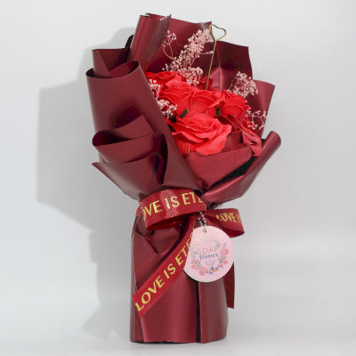 Großer Seifenblumenstrauß Rote Rosen mit Grußkarte Ewige Liebe