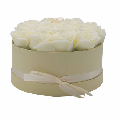 Seifenblumen Geschenkstrauß mit 14 Cremefarbene Rosen in Runde Box