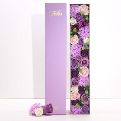 Extralange Seifenblumen Geschenkbox Lavendelfarbene Rose und Nelke