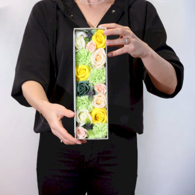 Lange Seifenblumen Geschenkbox Frühlingsfreude Gelb und Grün