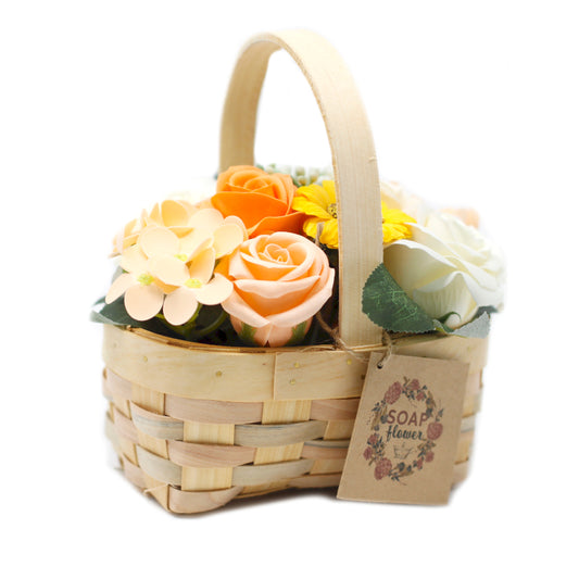 Mittelgroßer Seifenblumenstrauß Orange im Weidenkorb