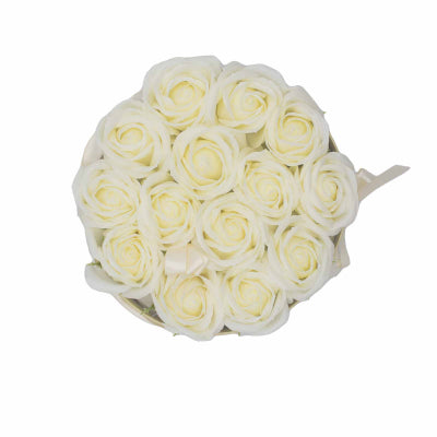 Seifenblumen Geschenkstrauß mit 14 Cremefarbene Rosen in Runde Box