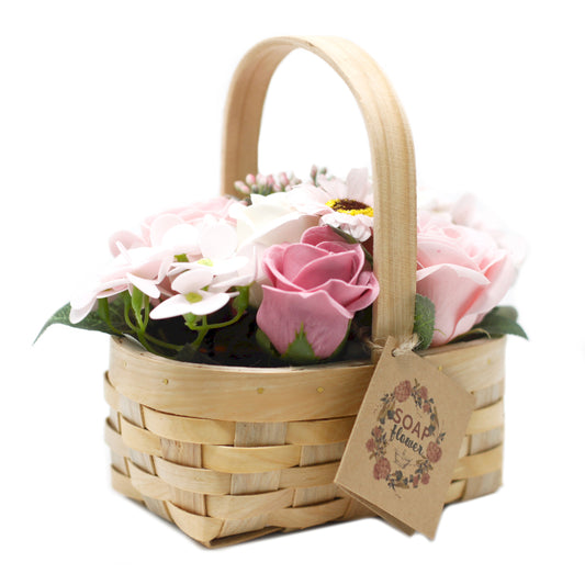 Mittelgroßer Seifenblumenstrauß Rosa im Weidenkorb