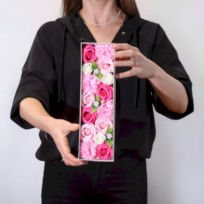 Lange Seifenblumen Geschenkbox Babyglück Rosas