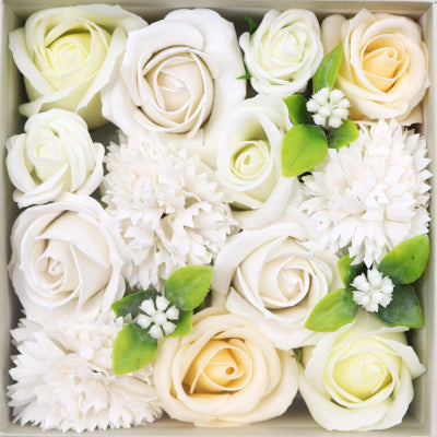 Quadratische Seifenblumen Geschenkbox Hochzeitsglück Weiß und Elfenbein