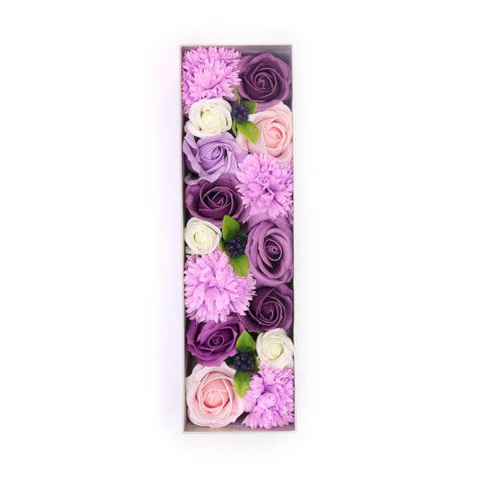 Lange Seifenblumen Geschenkbox Lavendelfarbene Rose und Nelke